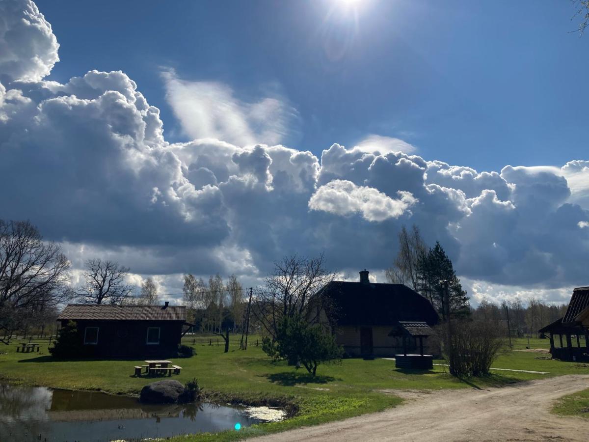 Vejavas Svētciems Esterno foto